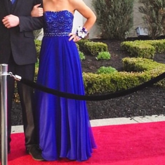 Sherri Hill Prom Dress - Picture 4 of 4